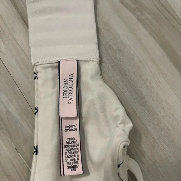 Body by Victoria - Picture 4 of 5